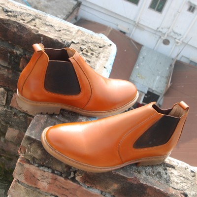 Classic Tan Chelsea Boots For Men - Perfect Blend Of Style And Comfort
